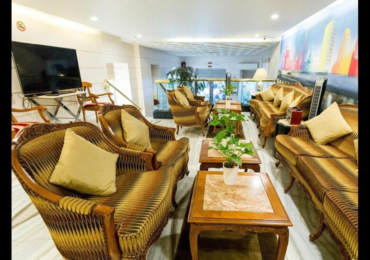 Residency Hotel Fort Mumbai Exterior photo